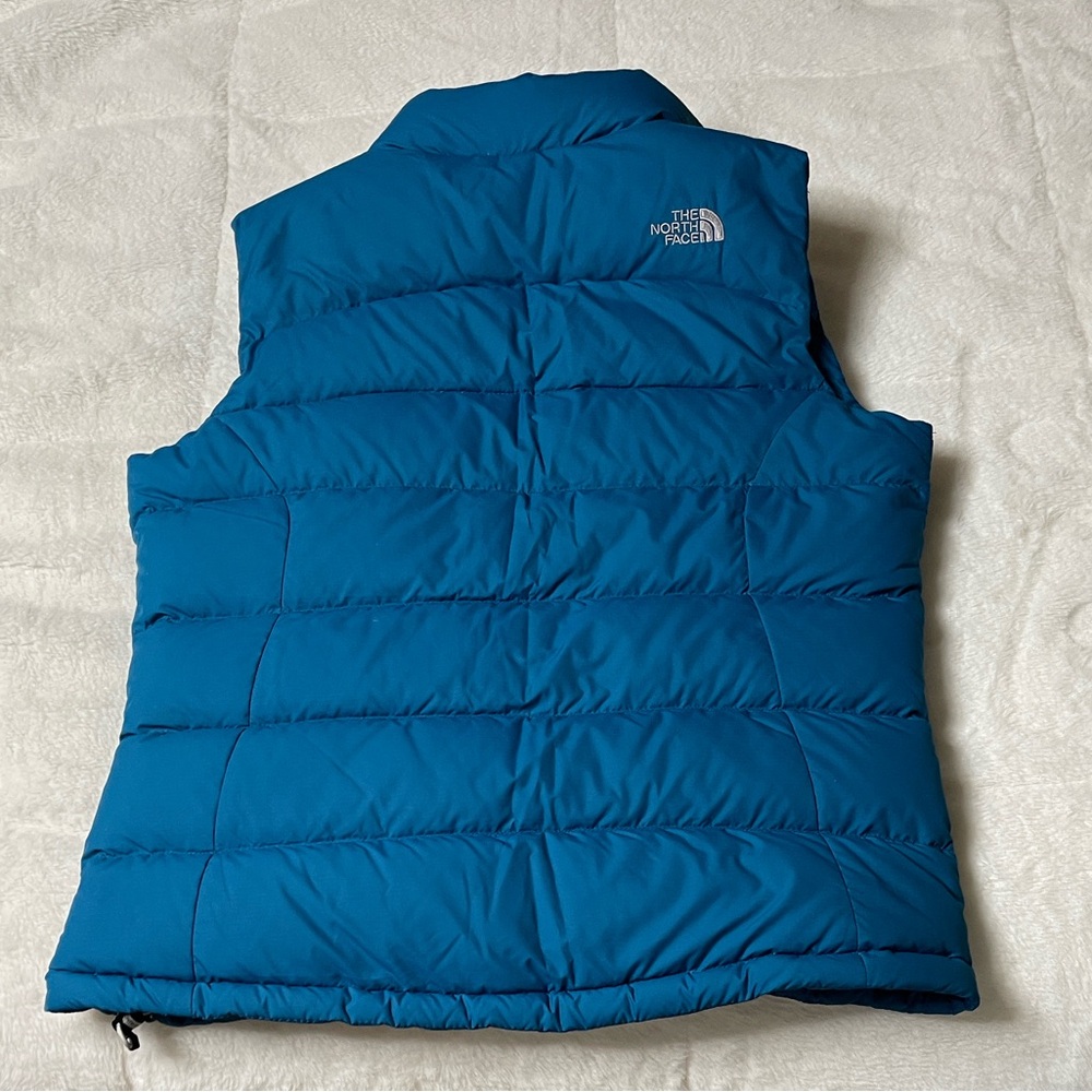 The North Face Nuptse 700 Teal Puffer Vest - Picture 9 of 16